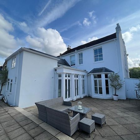 Willow House, Georgian Property In Shepperton Exterior foto